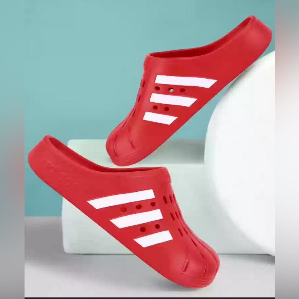 Adidas ADILETTE CLOGS in red